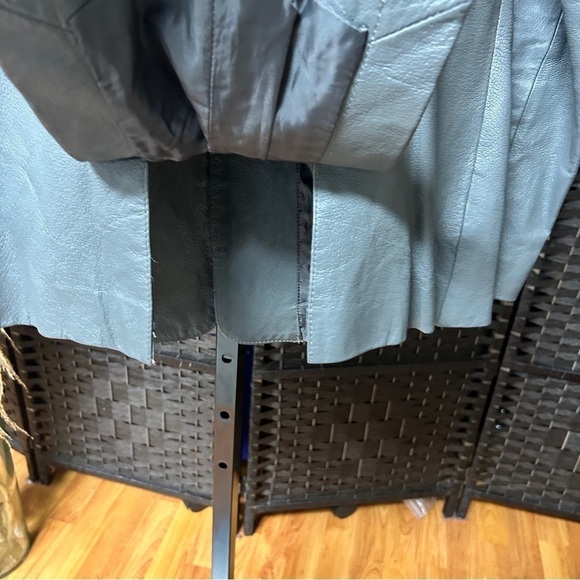 Newport News Vintage Gray Leather Jacket size 8 Medium lined - Picture 6 of 13